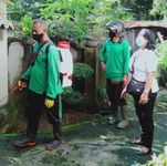 Antisipasi Kasus Covid-19, Kelurahan Peguyangan Lakukan Penyemprotan Cairan Disinfektan Disinfektan