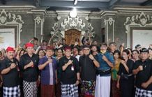 Bupati Sanjaya Hadiri Karya Atiwa-tiwa Ngaben dan Panyekahan Bersama di Marga Dajan Puri Ngaben Massal