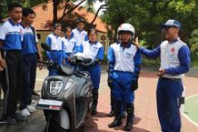 Belajar Bersama Duta Safety Riding SMANBARA, Perkaya Prediksi Bahaya di Jalan Raya Safety Riding