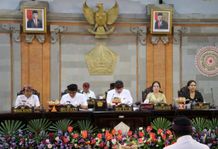 Eksekutif dan Legislatif Tabanan Bersinergi Siapkan Landasan Hukum dalam Penyelenggaraan Pemerintahan dan Pembangunan SIDANG DPRD