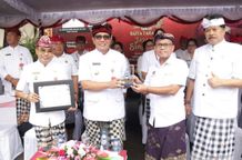 Kado Manis di Hari Jadi ke-529, Pemkab Tabanan Terima Penghargaan RI atas Opini WTP LKPD Tahun 2021 WTP Tabanan