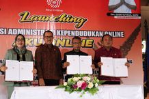 Pemkab Buleleng Luncurkan Aplikasi Administrasi Kependudukan Online pemkab buleleng luncrkan aplikasi