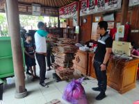 Masyarakat Kelurahan Dangin Puri Antusias Dukung Giat Bank Sampah Pelita Bank Sampah