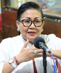 Putri Koster Ajak Masyarakat Bali Miliki Potensi Lokal Dalam Produksi Kerajinan Tangan Putri Koster