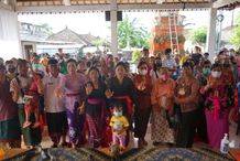 Percepat Penurunan Stunting, TP PKK Denpasar Kembali Serahkan Bantuan 160 Paket PMT stunting