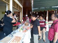 Tutup Akhir Tahun 2022, ST Yowana Dharma Satya Banjar Ketapian Kelod Gelar Pasar Murah pasar murah