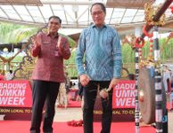 Wabup Suiasa Buka Badung UMKM Week di Beachwalk Kuta UMKM Week Badung