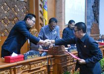 Pembukaan Sidang Paripurna DPRD Kota Denpasar, Pemkot Denpasar Usulkan 6 Ranperda, Dewan Usulkan 1 Ranperda Inisiatif sidang paripurna