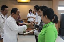 Pemkot Denpasar, Serahkan Sertifikat Pelatihan dan Uji Kompetensi Pastry, Digital Marketing, Tata Rias dan Pelatihan Barista Pemkot Denpasar