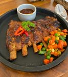 Sajian Iga Bakar Khas Warung Vayana Jadi Rekomendasi Kuliner Spesial Anda di Ubud Ubud
