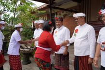 Bupati Sedana Arta Lantik 60 PNS dalam Jabatan Fungsional Lantik Pejabat