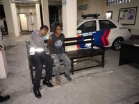 Mabuk, Pria Asal Desa Banyupoh Hadang dan Todong Pengendara Pakai Pisau Mabuk
