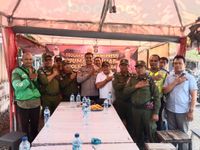 Kapolsek Kuta Utara Gelar Sesi Curhat di Warung Lapangan Tibubeneng Kapolsek Made Pramasetia