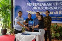 Maju Bersama di Era Digital, ITB STIKOM Bali Teken MoU dengan 40 Media ITB STIKOM Bali