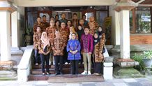 Ny. Cok Ace Terima Kunjungan BK3S Yogyakarta Kunjungan BK3S Yogyakarta