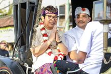 Sekda Adi Arnawa Hadiri Parade Gebogan di Desa Adat Kerobokan Desa Adat Kerobokan
