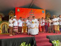 Kado HUT Ke-102, RSUD Wangaya Denpasar Raih Sertifikat Akreditasi Rumah Sakit hut rsud wangaya