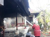 Lupa Matikan Dupa Sisa Upacara, Satu Rumah di Desa Buduk Hangus Terbakar Kebakaran