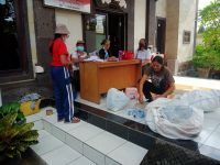 Terapkan Pengolahan Sampah Berbasis Sumber, Kelurahan Penatih Laksanakan Giat Bank Sampah Bank Sampah