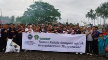 Jembrana Clean Up Day Sasar Pantai Nelayan Medewi Jembrana Clean Up Day