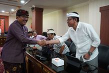 Sambut Wisatawan Tiongkok Setelah Pandemi, Wagub Cok Ace Minta Tata Pariwisata Bali Sambut Wisatawan Tiongkok