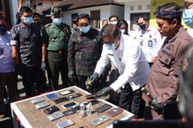 Sekda Alit Wiradana Hadiri Pemusnahan Barang Bukti Pidana di Kejari Denpasar Pemusnahan Barang Bukti