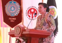 Wujud Kerja Nyata Dekranasda Bali Berhasil Tingkatkan Eksistensi Tenun Ikat Bali Tembus ke Tingkat Dunia Wujud Kerja Nyata Dekranasda Bali
