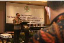 Polri dan Dewan Pers Sosialiasi Perlindungan Kemerdekaan Pers Dewan Pers
