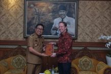 Wawali Arya Wibawa Terima Kunjungan Wakil Dubes Inggris Matthew Downing Dubes