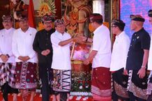 Bupati, Penglingsir Puri Sampai Tokoh Masyarakat se-Kabupaten Gianyar Dukung Gubernur Koster Melanjutkan Pembangunan di Bali gubernur koster gianyar