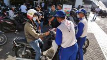 Wujud Nyaman Berkendara, Astra Motor Bali Periksa Kelengkapan Surat Berkendara Karyawan Astra Motor Bali