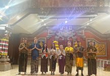 Program Bipas Unud Selenggarakan Workshop Pakaian Adat Bali dan Budaya Tawar Menawar bagi Mahasiswa Asingnya Unud
