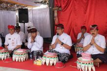 Bupati Sanjaya Bangga dengan Semangat Warga Kuwum Ancak Kuwum Ancak