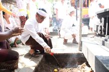 Rampung di Renovasi, Wali Kota Jaya Negara Mendem Pedagingan Bale Piyasan Pura Desa Adat Penyaringan Sanur Walkot Jaya Negara