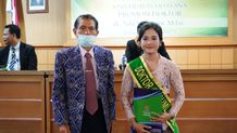 Teliti Manfaat Pelatihan Yoga Diiringi Musik Seruling Bali Instrumental, Nila Wahyuni Raih Gelar Doktor Unud
