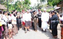 Manggala Utama PAKIS MDA Provinsi Bali Putri Koster Hadiri Kegiatan Ngayah di Pura Dalem Kupa Desa Nongan Putri Koster hadiri Ngayah