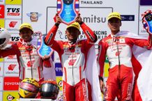 Indonesia Raya Berkumandang, Pebalap Astra Honda Sapu Bersih Podium ARRC Thailand Pebalap Astra Honda
