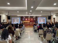 Japelidi dan Konjen Kedubes AS Surabaya Ajak Pemilih Muda Perangi Disinformasi di Tahun Pemilu Unud