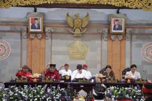Bupati Sanjaya Sampaikan LKPJ Sekaligus Capaian Kinerja T.A. 2022 dalam Rapat Paripurna DPRD Rapat Paripurna