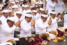 Ngaturang Bhakti Penganyar, Pemkot Denpasar Gelar Persembahyangan di Pura Agung Besakih Pura Agung Besakih
