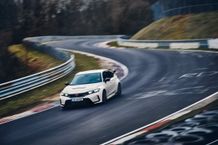 All New Honda Civic Type R Kembali Pecahkan Rekor Mobil FWD Tercepat di Sirkuit Nurburgring Jerman Mobil FWD Tercepat