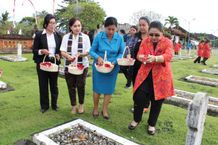 Rayakan HUT Ke-60 BKOW Provinsi Bali, Ayu Kristi Arya Wibawa Ziarah ke Taman Makam Pahlawan HUT ke-60 BKOW