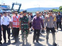 Gubernur Koster Pantau Langsung Arus Mudik di Pelabuhan Gilimanuk yang Terus Meningkat Arus Mudik