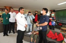 Pastikan Pelayanan Publik Berjalan Lancar Selama Cuti Bersama, Sekda Denpasar Alit Wiradana Sidak Mal Pelayanan Publik Pelayanan Publik