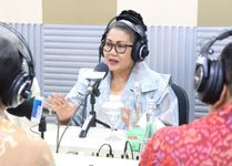 Putri Koster Bersama Pj Bupati Lihadnyana dan Para Ahli Bawakan Dialog Interaktif Bertemakan “Bali Pulau Organik” di RRI Singaraja Dialog Interaktif