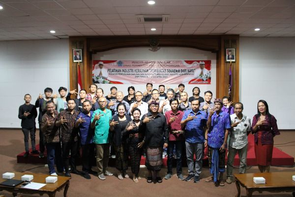 Pelatihan Kerajinan Pembuatan Souvenir