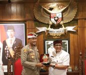 Kapolres Tabanan Silaturahmi dengan Bupati Tabanan