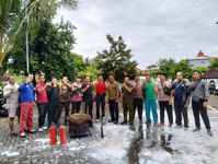 Karyawan Astra Motor Bali Diberikan Pelatihan Pemadam Kebakaran Pemadam Kebakaran