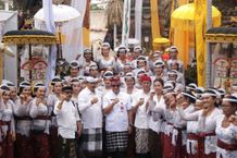 Bupati Sanjaya Puji Semangat Krama Desa Adat Kuwum dan Desa Beringkit Dalam Membangun Yadnya Bupati Sanjaya