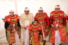 Wali Kota Jaya Negara Mesolah Topeng Ring Karya Maligia Ida Pedanda Nabe Gede Dwija Ngenjung Mesolah